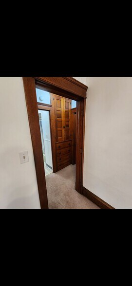 Building Photo - 368 Winola Ave