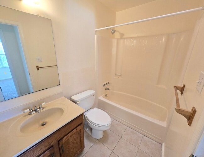 Building Photo - 5221 Johnstown Ln