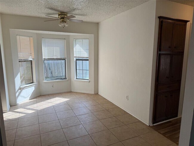 Building Photo - 16307 Framingham Cir