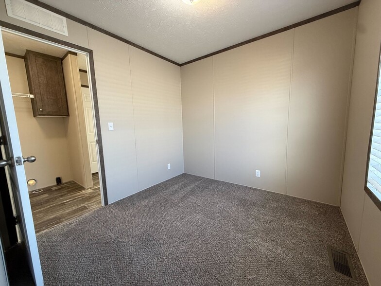 Building Photo - 12403 St Michel Ave