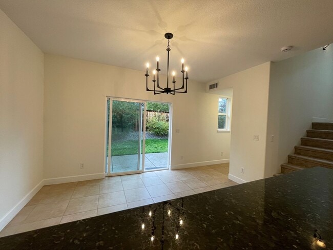 Building Photo - 3 Bedroom / 3 Bathroom in North Reno Near UNR
