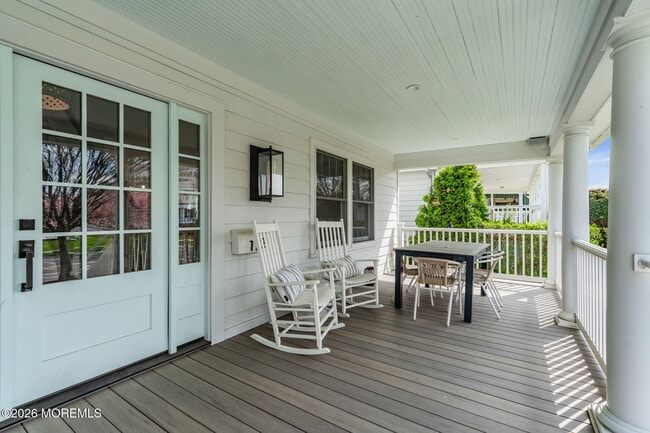 Building Photo - 112 Sylvania Ave