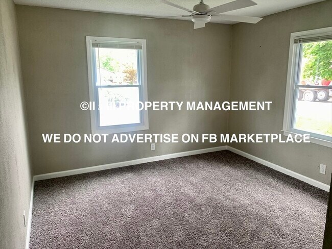 Building Photo - 3013 S Mason Ave