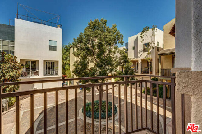 Building Photo - 6532 S Para Way
