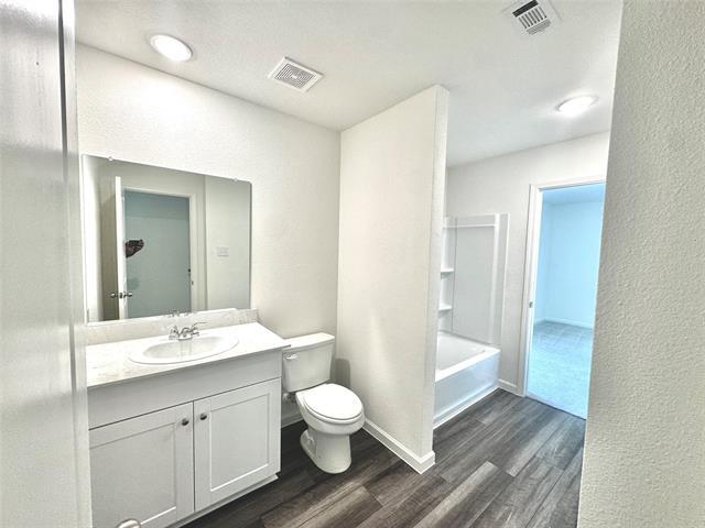 Building Photo - 5956 Sahara Dr