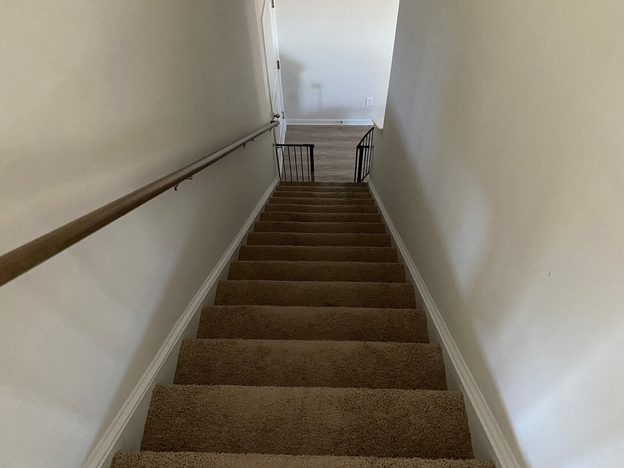 Building Photo - 1112 Sapphire Dr