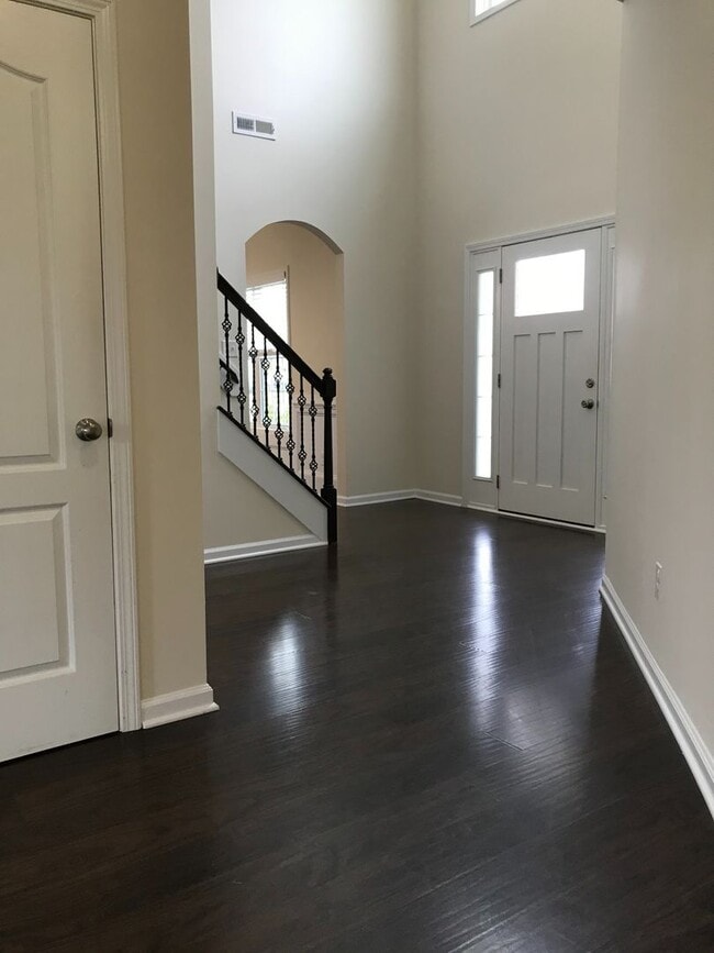 Building Photo - Regal Home on Regatta Way!