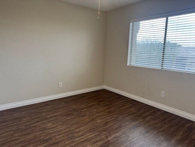 Building Photo - Luxury Scottsdale Rental with Chef’s Kitchen & 3-Car Garage