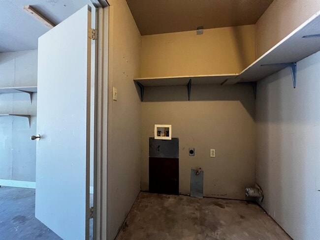 Building Photo - 7506 Chelsea Moor