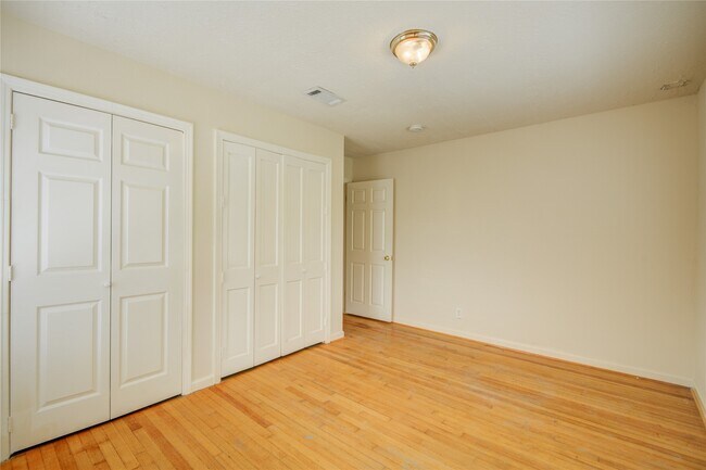 Building Photo - 5902 Hornwood Dr