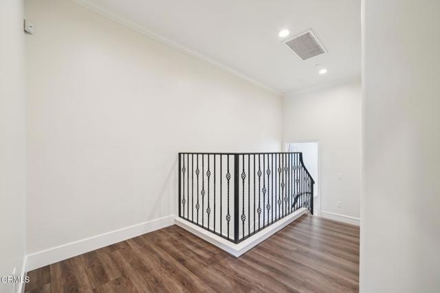 Building Photo - 1406 S Alta Vista Ave