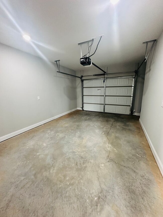 Building Photo - 226 Beau Claire Cir