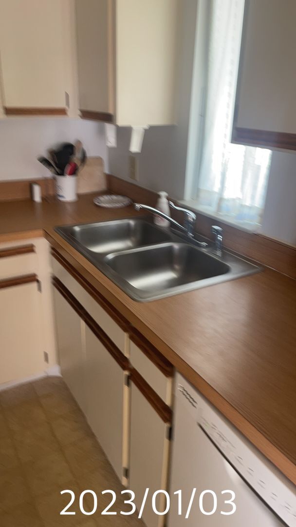 Building Photo - Seasonal unit at an affordable price.