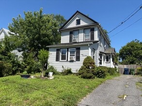 Building Photo - Charming 3 Bedroom Single Family House for Rent in Neptune!