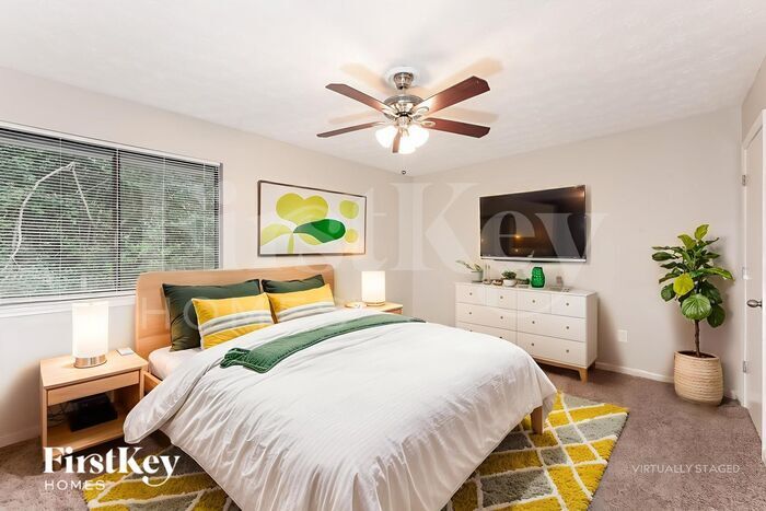 Building Photo - 3393 Hollow Tree Dr