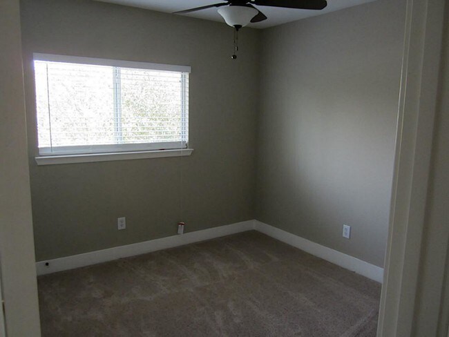 Building Photo - 26889 Hailey's Manor