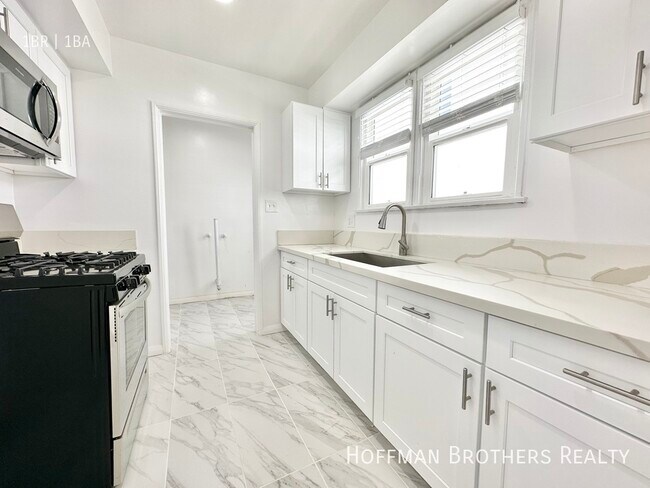 Building Photo - 11510 Cumpston St