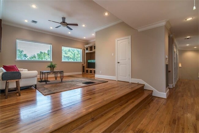 Building Photo - 15306 Coastal Oak Ct