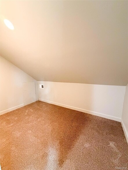 Building Photo - 15815 Evergreen Rd
