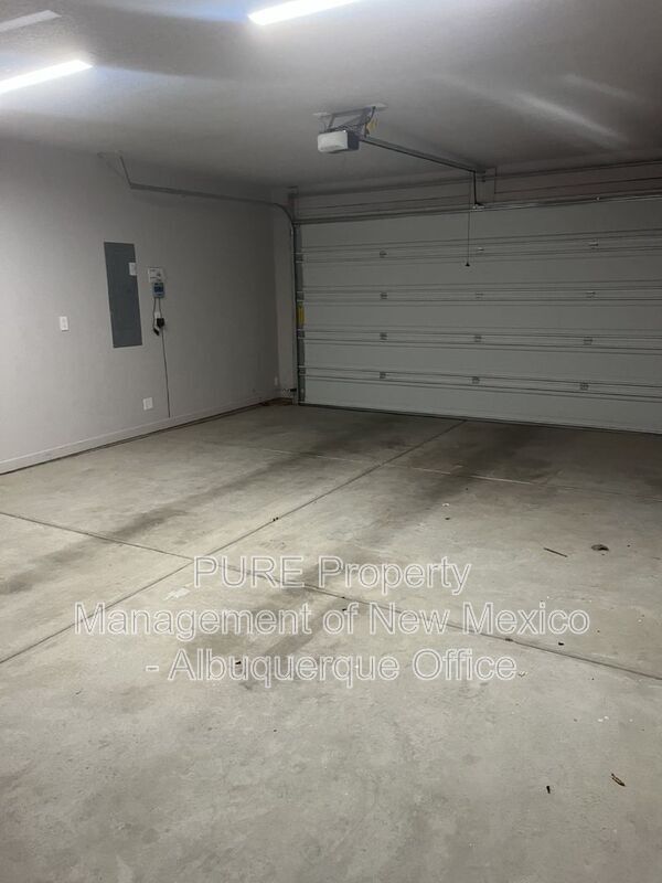 Building Photo - 5913 Witkin St SE