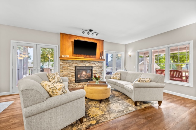 Building Photo - 1940 Concordia St