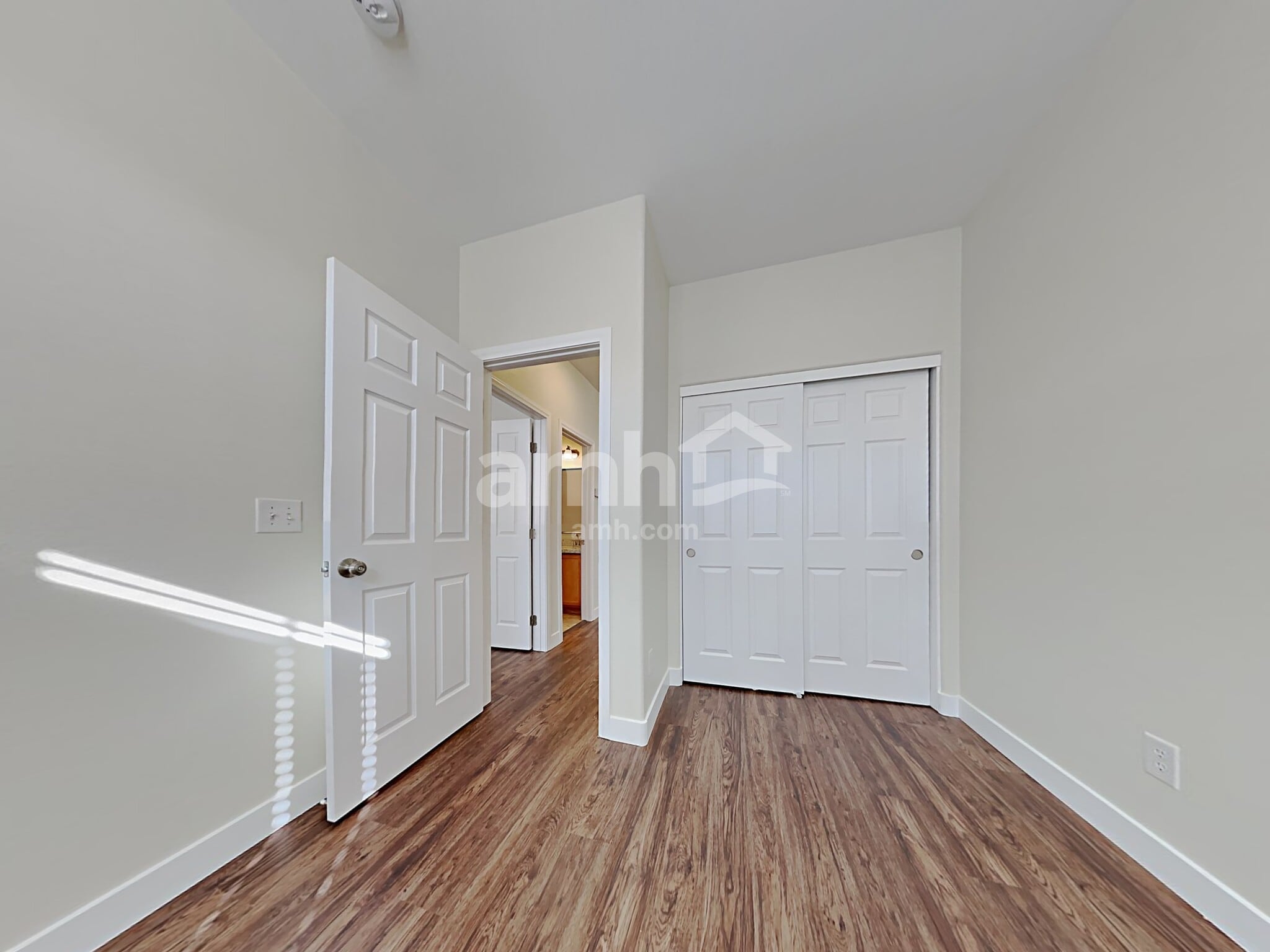 Building Photo - 8920 Cambridge Glen Ct