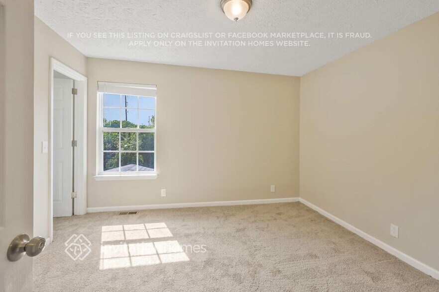 Building Photo - 2937 Riverbend Dr