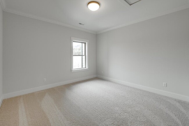 Building Photo - 9678 Dutton Ln