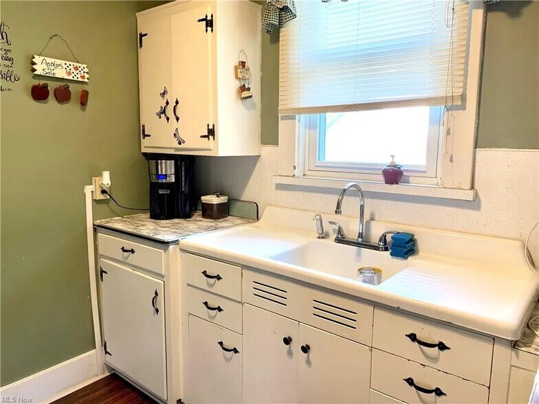 Building Photo - 2816 W Liberty St