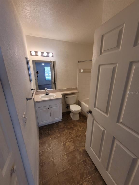 Building Photo - 5914 Willow Ridge Dr