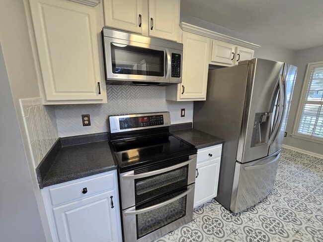 Building Photo - 10008 Ligon Mill Rd