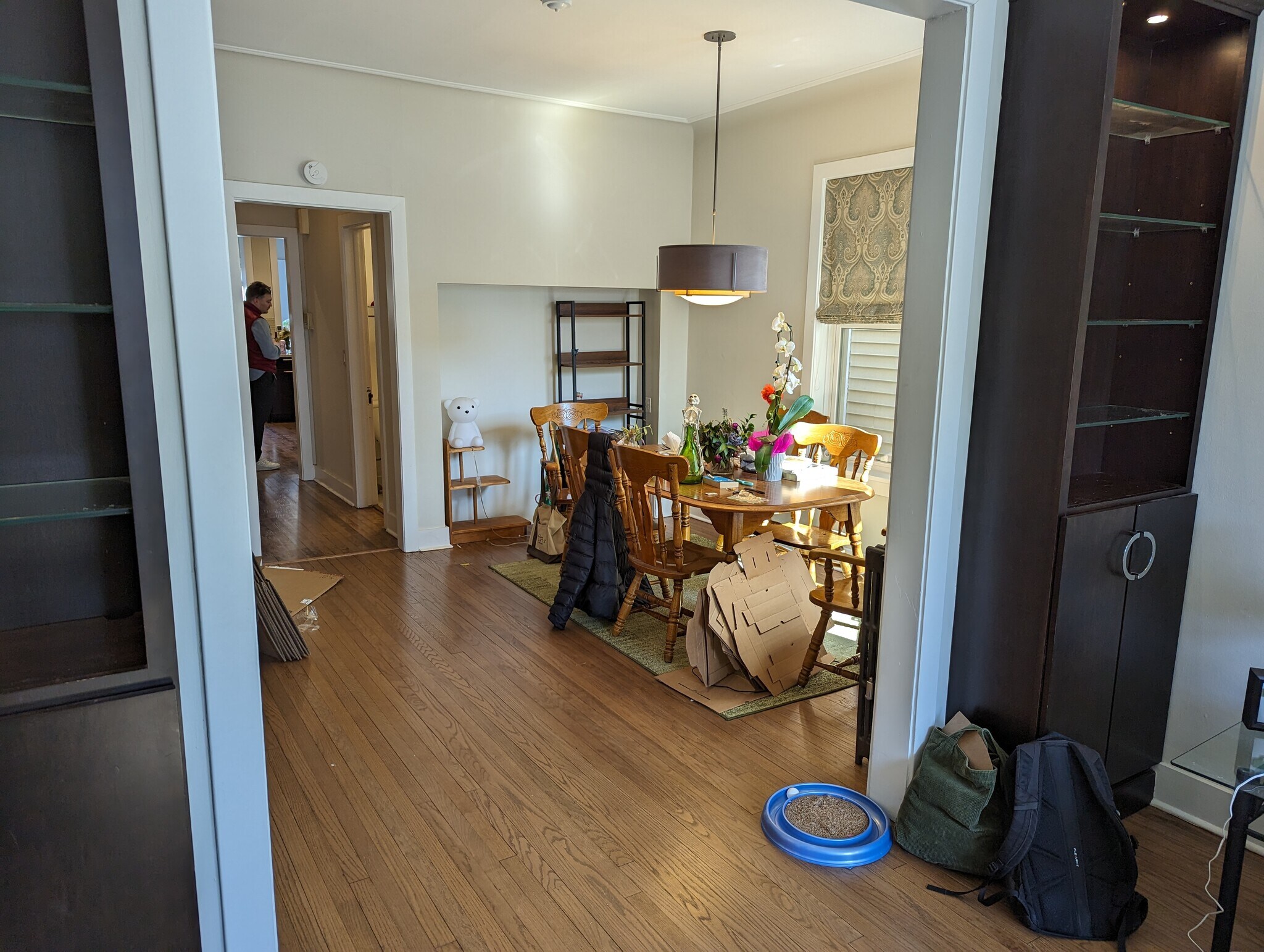 Building Photo - 1426 W Balmoral Ave