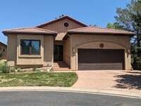 Building Photo - Westside Residence Near Kissing Camels & G...