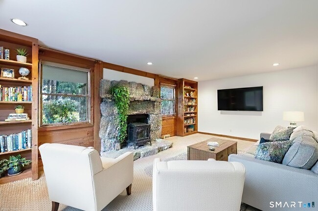 Building Photo - 1 Long Wall Rd