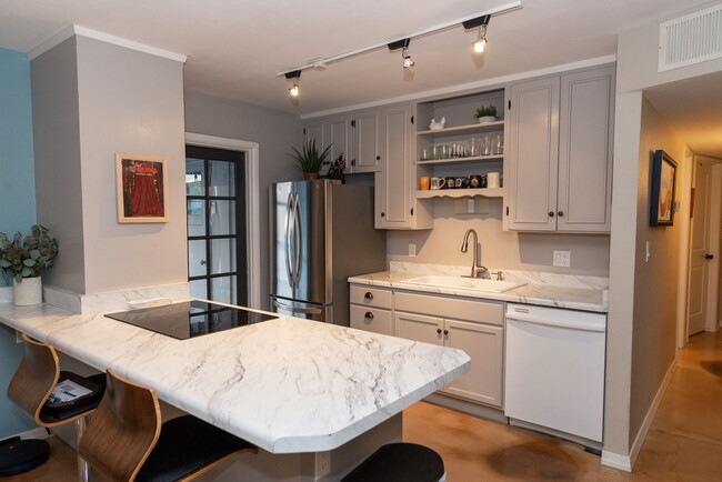 Building Photo - Charming 3BR House in Scottsdale