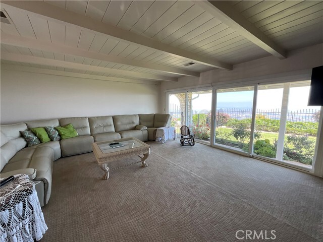 Building Photo - 3160 Crownview Dr