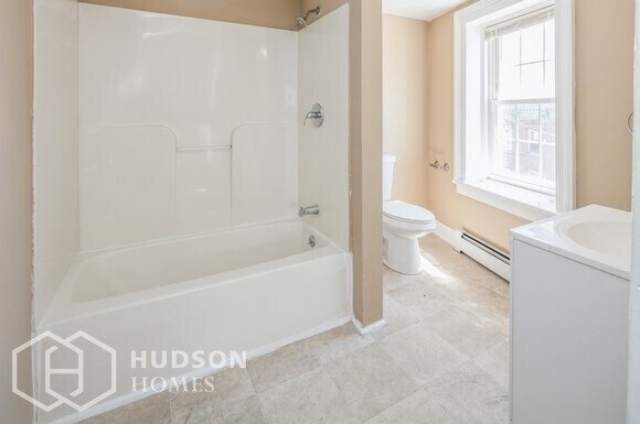 Building Photo - NOW AVAILABLE! 12 Westerlo St, Coeymans, N...