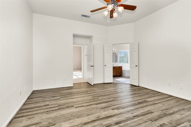 Building Photo - 5201 Penny Rd