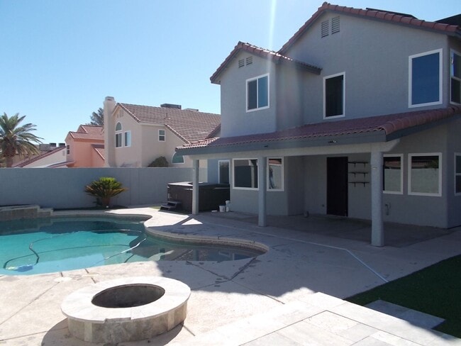 Building Photo - Spacious 4-Bed Home in Quiet Las Vegas Cul-de-Sac with Private Backyard