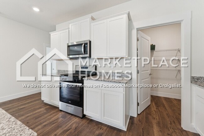 Building Photo - 8334 Bright Water Dr