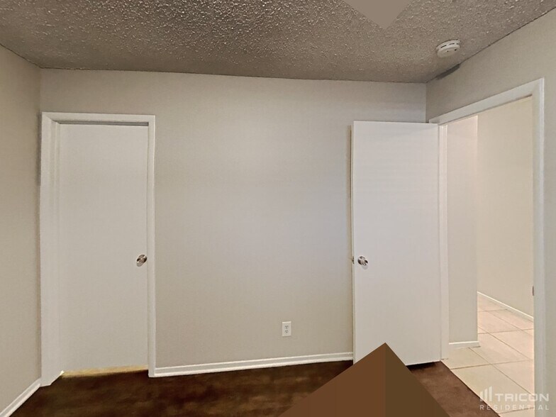 Building Photo - 104 Edelweiss St