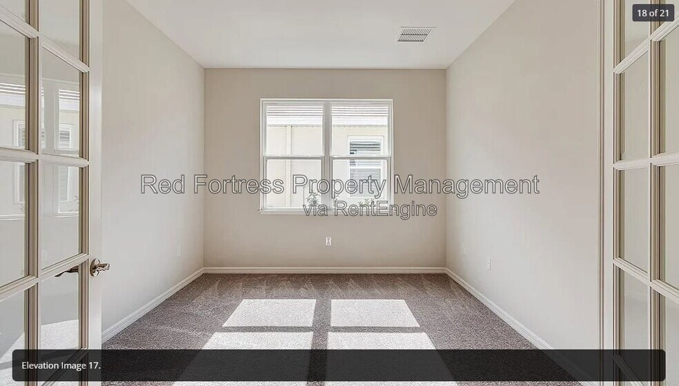 Building Photo - 15240 Floresta Ln