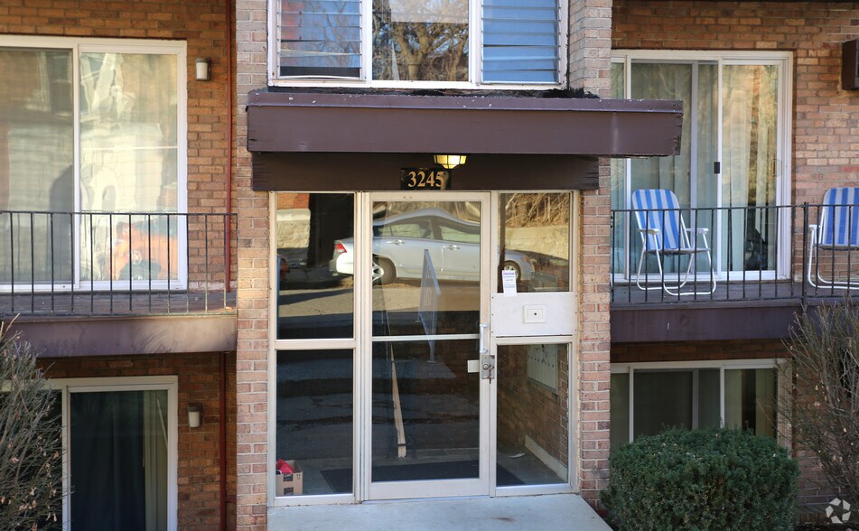 Street Apartments 3245 St Cincinnati OH 45220