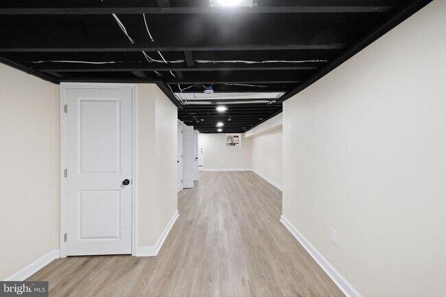 Building Photo - 245 N Monastery Ave