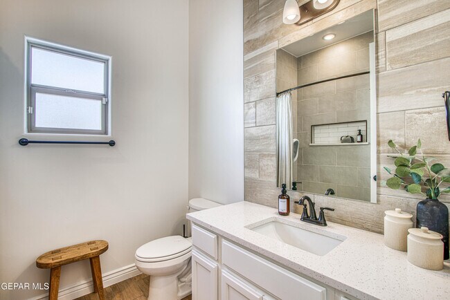 Building Photo - 13409 Carterton Ave