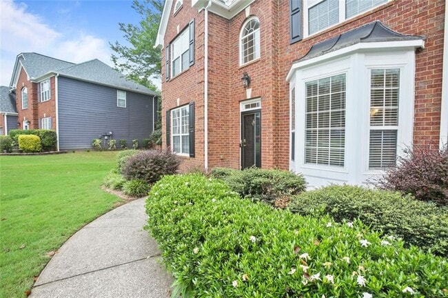 Building Photo - 2643 Whispering Pines Dr SW