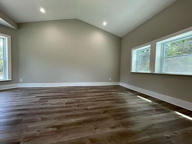 Building Photo - Beautiful Mozley Park Neighborhood Home