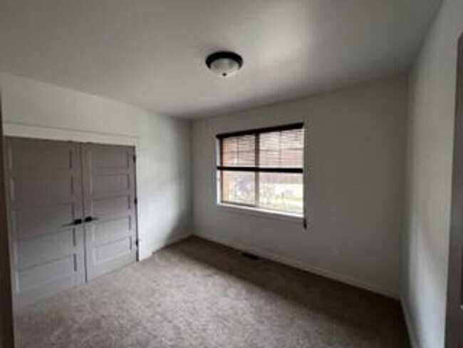 Building Photo - Beautiful single-level  home in Bozeman