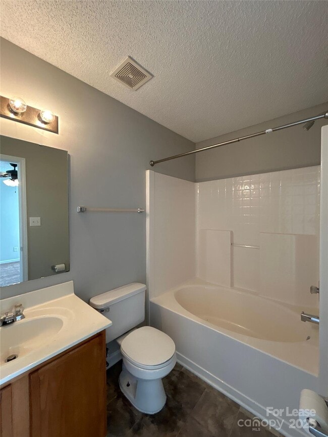 Building Photo - 3335 Alderknoll Ct