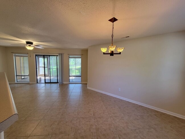 Building Photo - First Floor Plantation Pointe Condo Available!